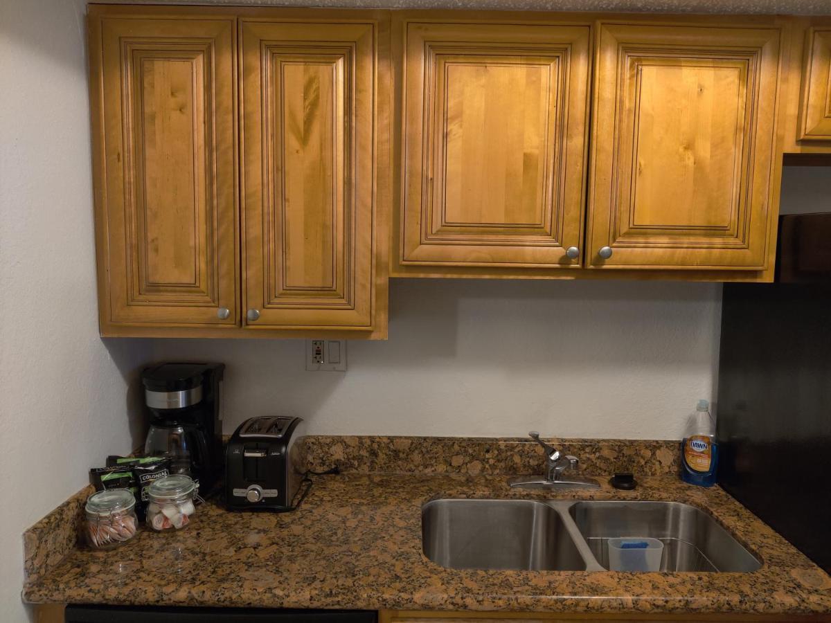 Centauri Vacation Rentals Beautiful 2-Bedroom Condo, Near All Orlando Attractions, Free Parking & Wi-Fi, King Bed Экстерьер фото