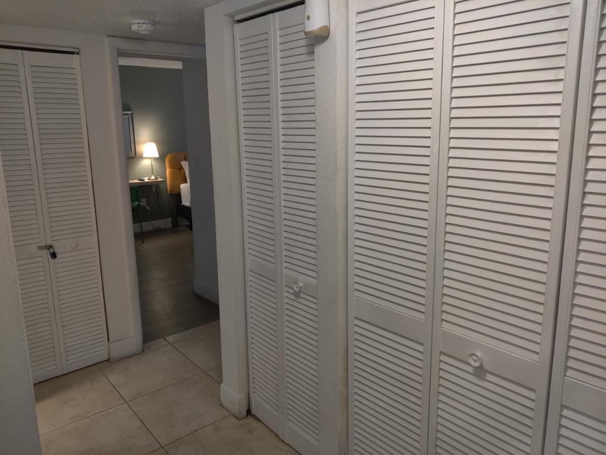 Centauri Vacation Rentals Beautiful 2-Bedroom Condo, Near All Orlando Attractions, Free Parking & Wi-Fi, King Bed Экстерьер фото