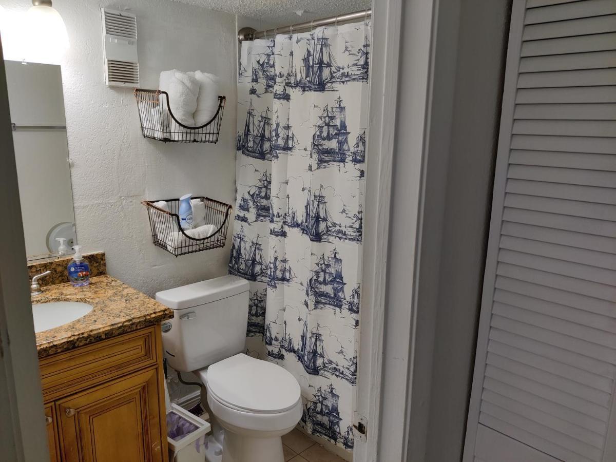 Centauri Vacation Rentals Beautiful 2-Bedroom Condo, Near All Orlando Attractions, Free Parking & Wi-Fi, King Bed Экстерьер фото