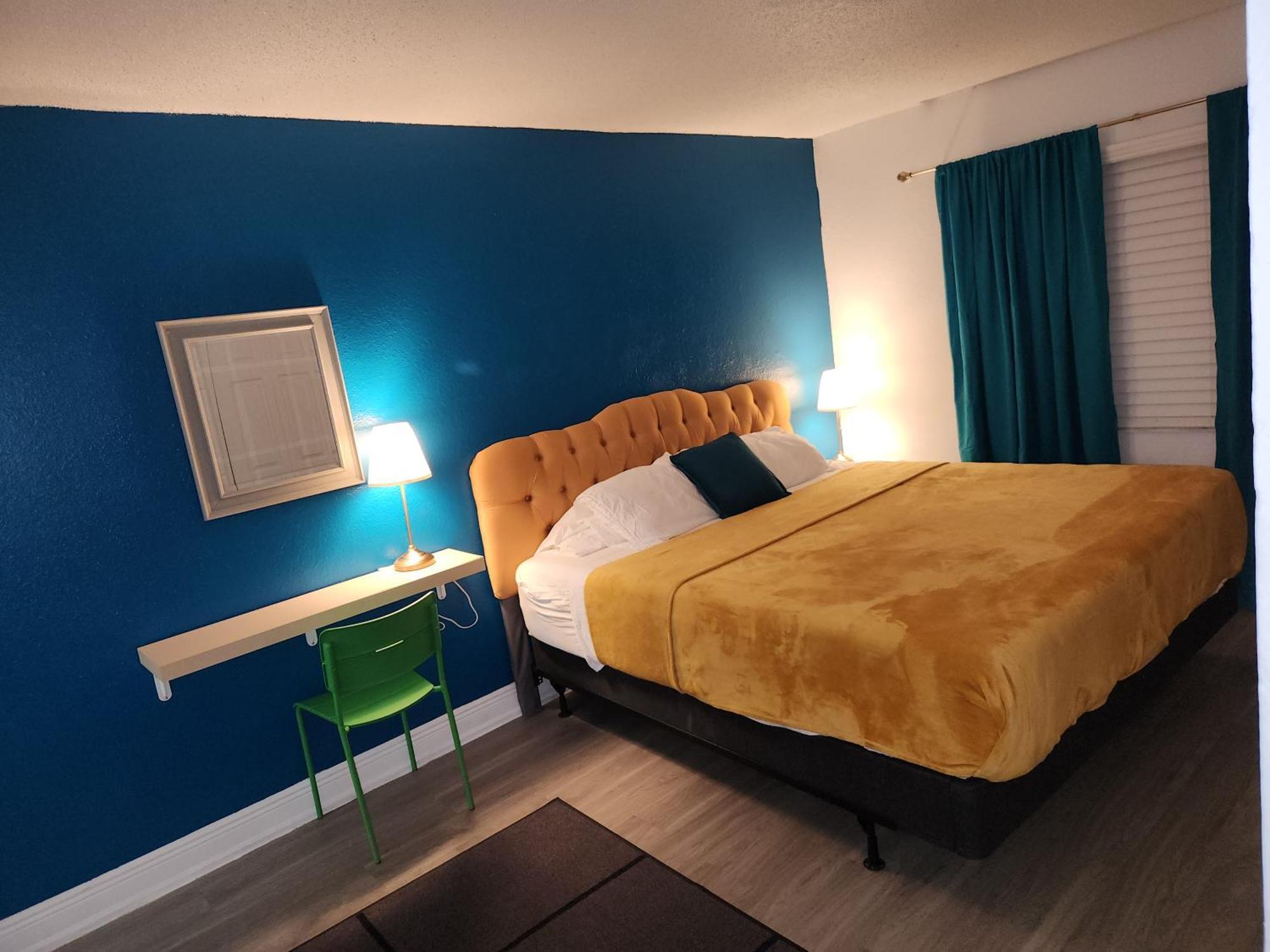 Centauri Vacation Rentals Beautiful 2-Bedroom Condo, Near All Orlando Attractions, Free Parking & Wi-Fi, King Bed Экстерьер фото